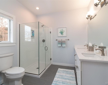 485 Hickory Avenue - Photo Thumbnail 12