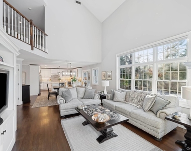 47 Bathing Beach Road - Photo Thumbnail 4