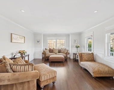 47 Bathing Beach Road - Photo Thumbnail 9