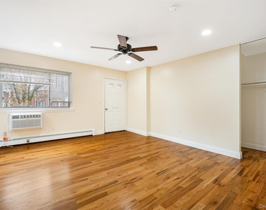 34 Manor Drive - Photo Thumbnail 5