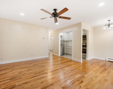 34 Manor Drive - Photo Thumbnail 3
