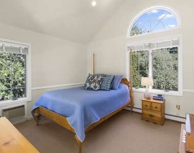 42 Towd Point Road - Photo Thumbnail 11