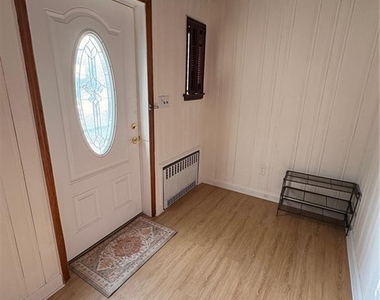 18 Fountain Street - Photo Thumbnail 3