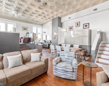 809 Caroline Street - Photo Thumbnail 11