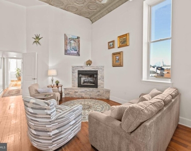 809 Caroline Street - Photo Thumbnail 10