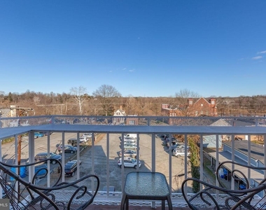 809 Caroline Street - Photo Thumbnail 17