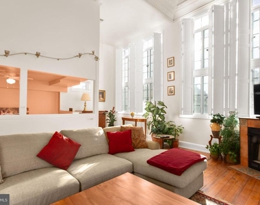 809 Caroline Street - Photo Thumbnail 4