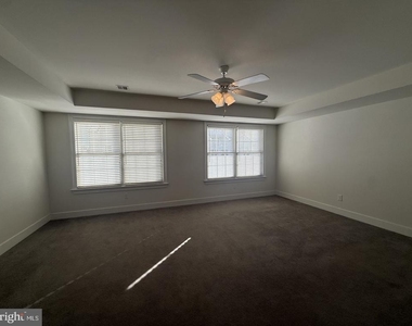 602 D Street - Photo Thumbnail 10