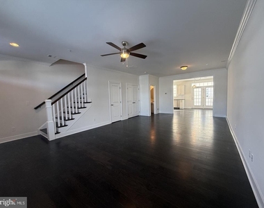 602 D Street - Photo Thumbnail 1