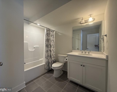 602 D Street - Photo Thumbnail 11