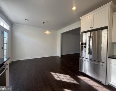 602 D Street - Photo Thumbnail 16