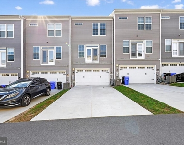 1023 Flester Lane - Photo Thumbnail 33