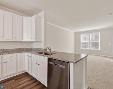 1023 Flester Lane - Photo Thumbnail 14