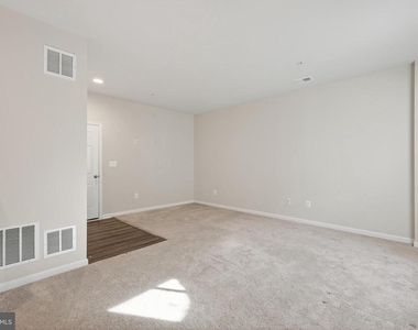 1023 Flester Lane - Photo Thumbnail 30