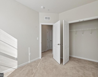 1023 Flester Lane - Photo Thumbnail 24