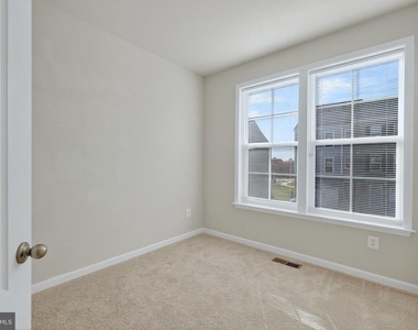1023 Flester Lane - Photo Thumbnail 23