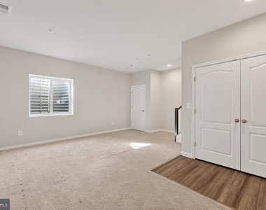 1023 Flester Lane - Photo Thumbnail 31
