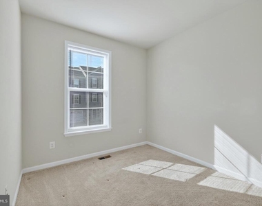1023 Flester Lane - Photo Thumbnail 25