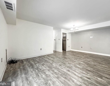 11408 Cherry Hill Road - Photo Thumbnail 9