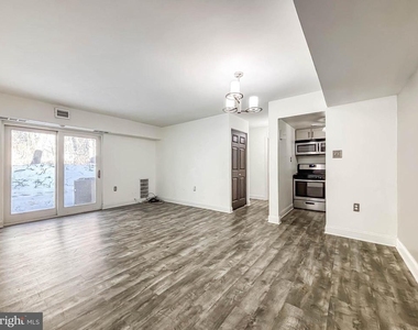 11408 Cherry Hill Road - Photo Thumbnail 7