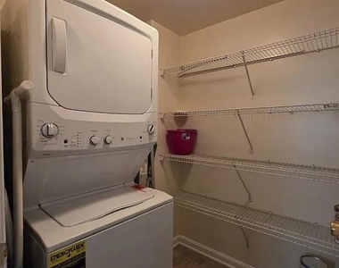 2128 Fleet Street - Photo Thumbnail 10