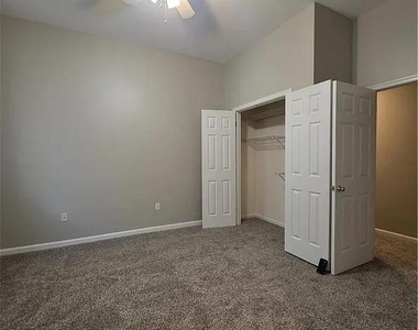 2128 Fleet Street - Photo Thumbnail 5