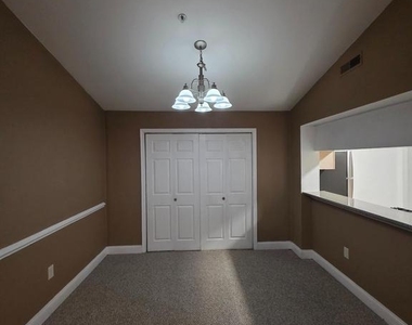 2809 Waters Edge Drive - Photo Thumbnail 5