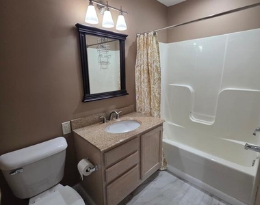 2809 Waters Edge Drive - Photo Thumbnail 28