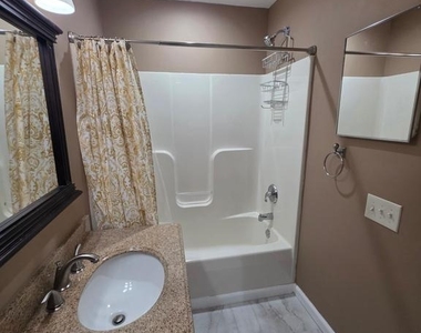 2809 Waters Edge Drive - Photo Thumbnail 29