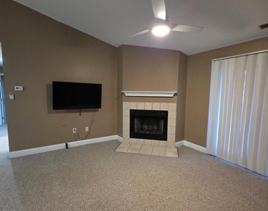 2809 Waters Edge Drive - Photo Thumbnail 2