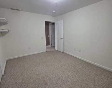 2809 Waters Edge Drive - Photo Thumbnail 32