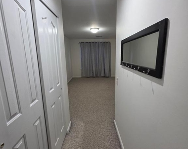 2809 Waters Edge Drive - Photo Thumbnail 38