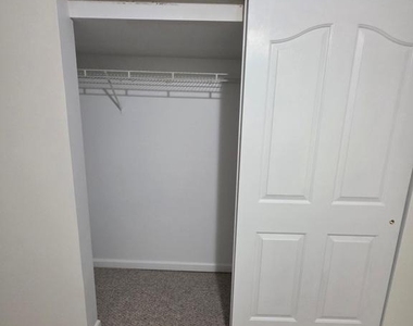 2809 Waters Edge Drive - Photo Thumbnail 31