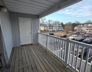 2809 Waters Edge Drive - Photo Thumbnail 8