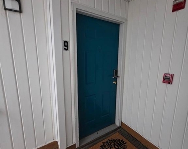 2809 Waters Edge Drive - Photo Thumbnail 1