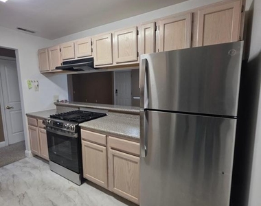 2809 Waters Edge Drive - Photo Thumbnail 18