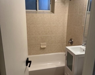 4253 Brooks Street Ne - Photo Thumbnail 16
