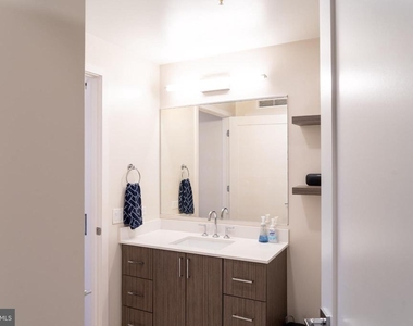 1211 Van Street Se - Photo Thumbnail 6