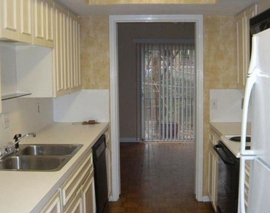 2704 San Pedro St - Photo Thumbnail 5