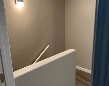 2413 Leon St - Photo Thumbnail 12