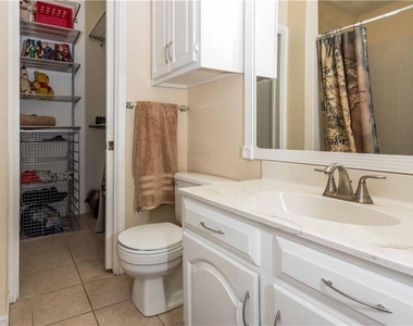 1910 Robbins Pl - Photo Thumbnail 10