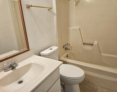 1511 W Mesa Park Dr - Photo Thumbnail 14