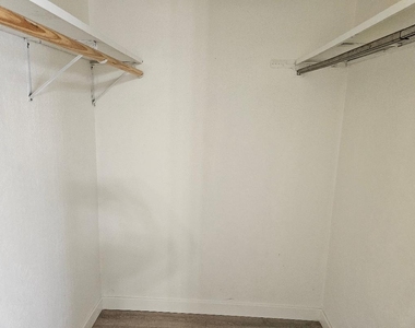 1511 W Mesa Park Dr - Photo Thumbnail 9