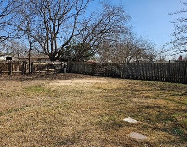 1511 W Mesa Park Dr - Photo Thumbnail 18