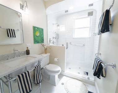 1512 Northwood Rd - Photo Thumbnail 3