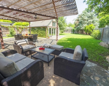 1512 Northwood Rd - Photo Thumbnail 18