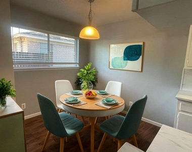 309 E Grady Dr - Photo Thumbnail 5
