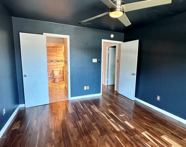 2018 W Rundberg Ln - Photo Thumbnail 13