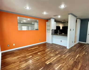 2018 W Rundberg Ln - Photo Thumbnail 3