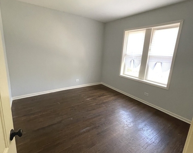7626 S Drexel Avenue - Photo Thumbnail 4